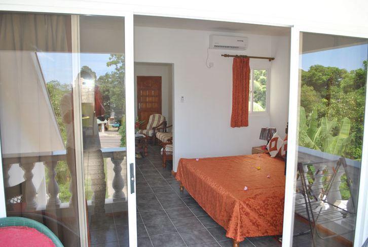 Rowsvilla Guest House Beau Vallon  Room photo