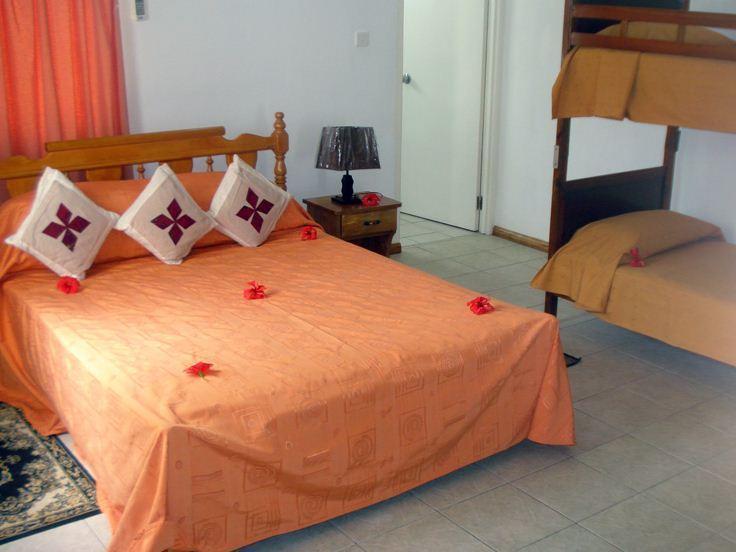 Rowsvilla Guest House Beau Vallon  Room photo